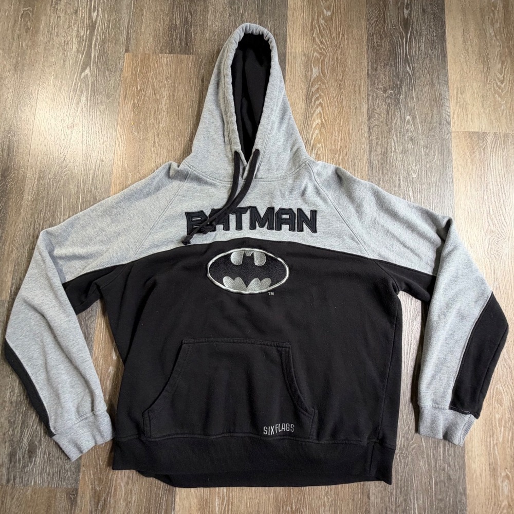 Six Flags Batman Hoodie Mens Medium Black Grey Colorblock Embroidered Logo